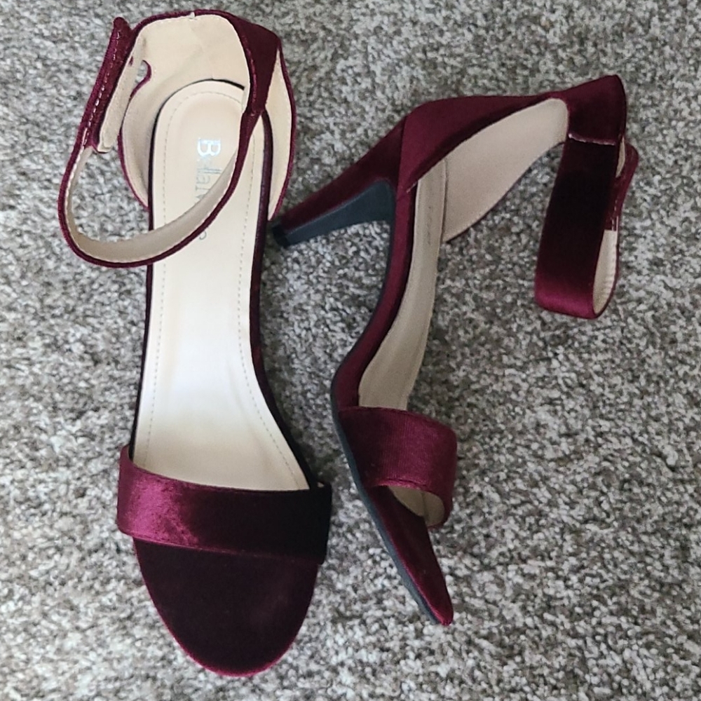 Bella Marie Scarlett Velvet Heels- Size 10